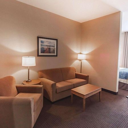Comfort Inn & Suites Bonnyville Buitenkant foto