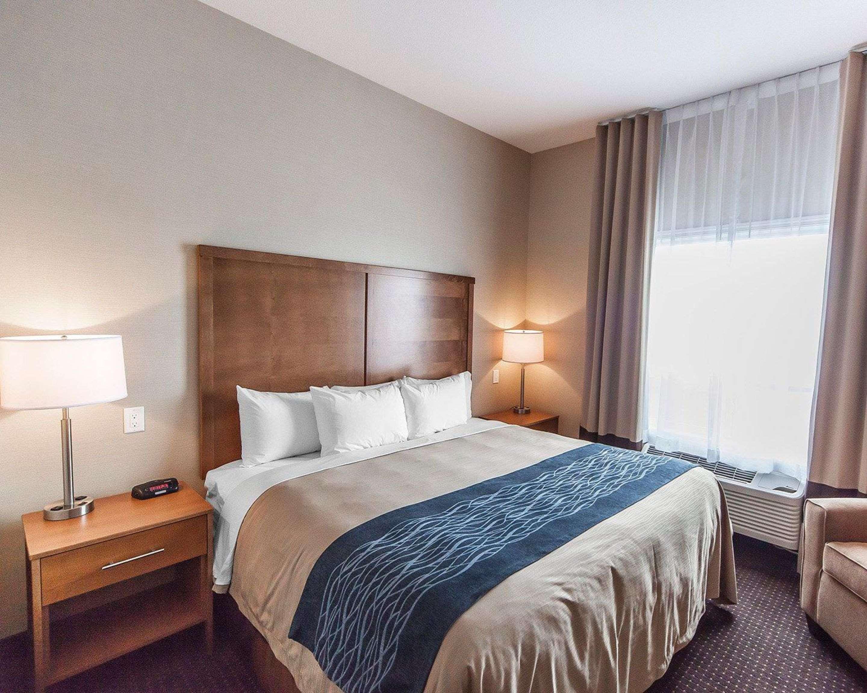 Comfort Inn & Suites Bonnyville Buitenkant foto