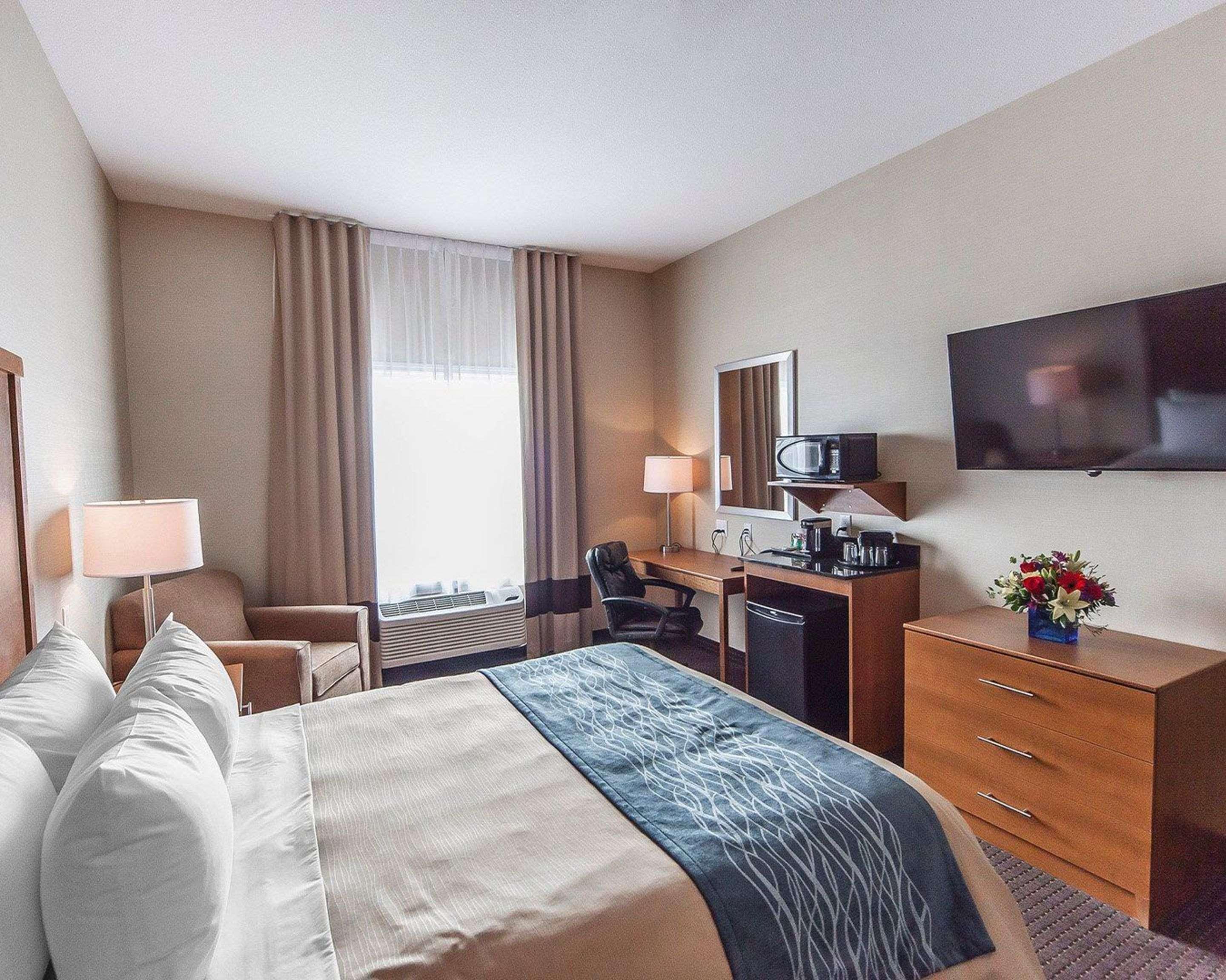Comfort Inn & Suites Bonnyville Buitenkant foto