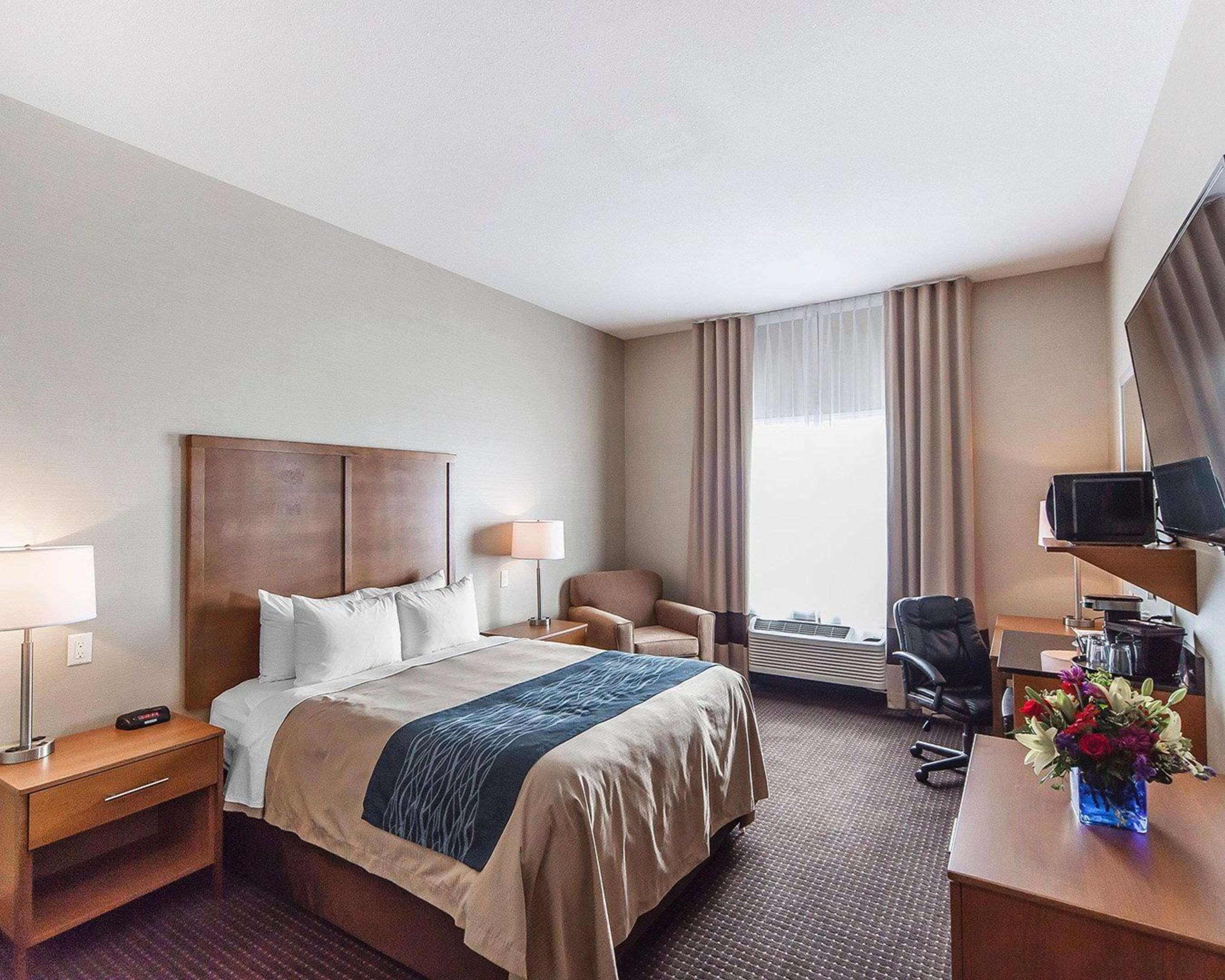 Comfort Inn & Suites Bonnyville Buitenkant foto
