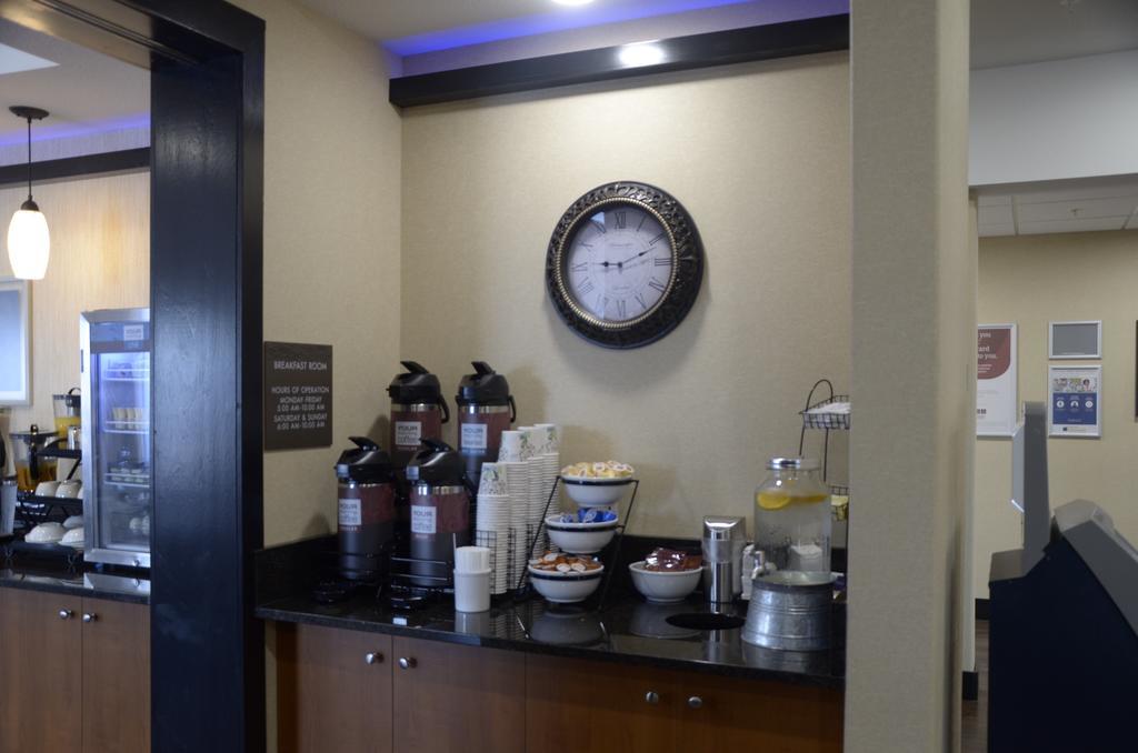 Comfort Inn & Suites Bonnyville Buitenkant foto