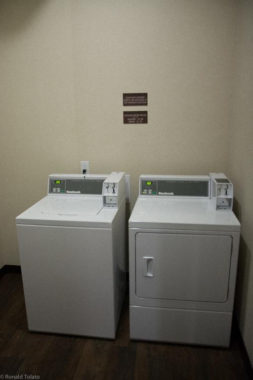 Comfort Inn & Suites Bonnyville Buitenkant foto