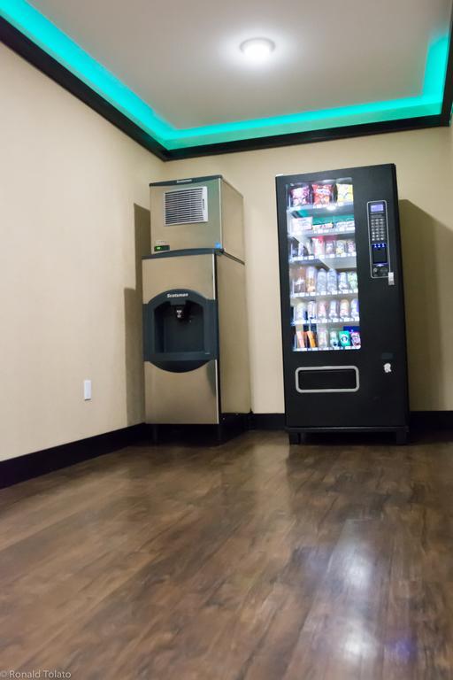 Comfort Inn & Suites Bonnyville Buitenkant foto