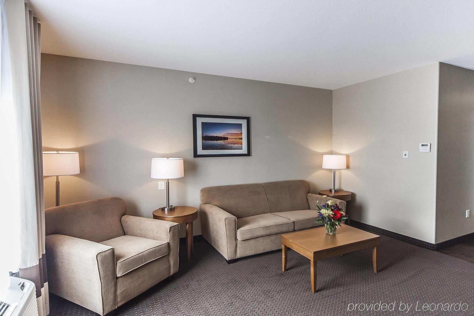 Comfort Inn & Suites Bonnyville Buitenkant foto